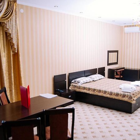 Mirage Hotel Костанай Экстерьер фото