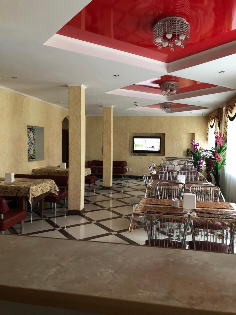 Mirage Hotel Костанай Экстерьер фото